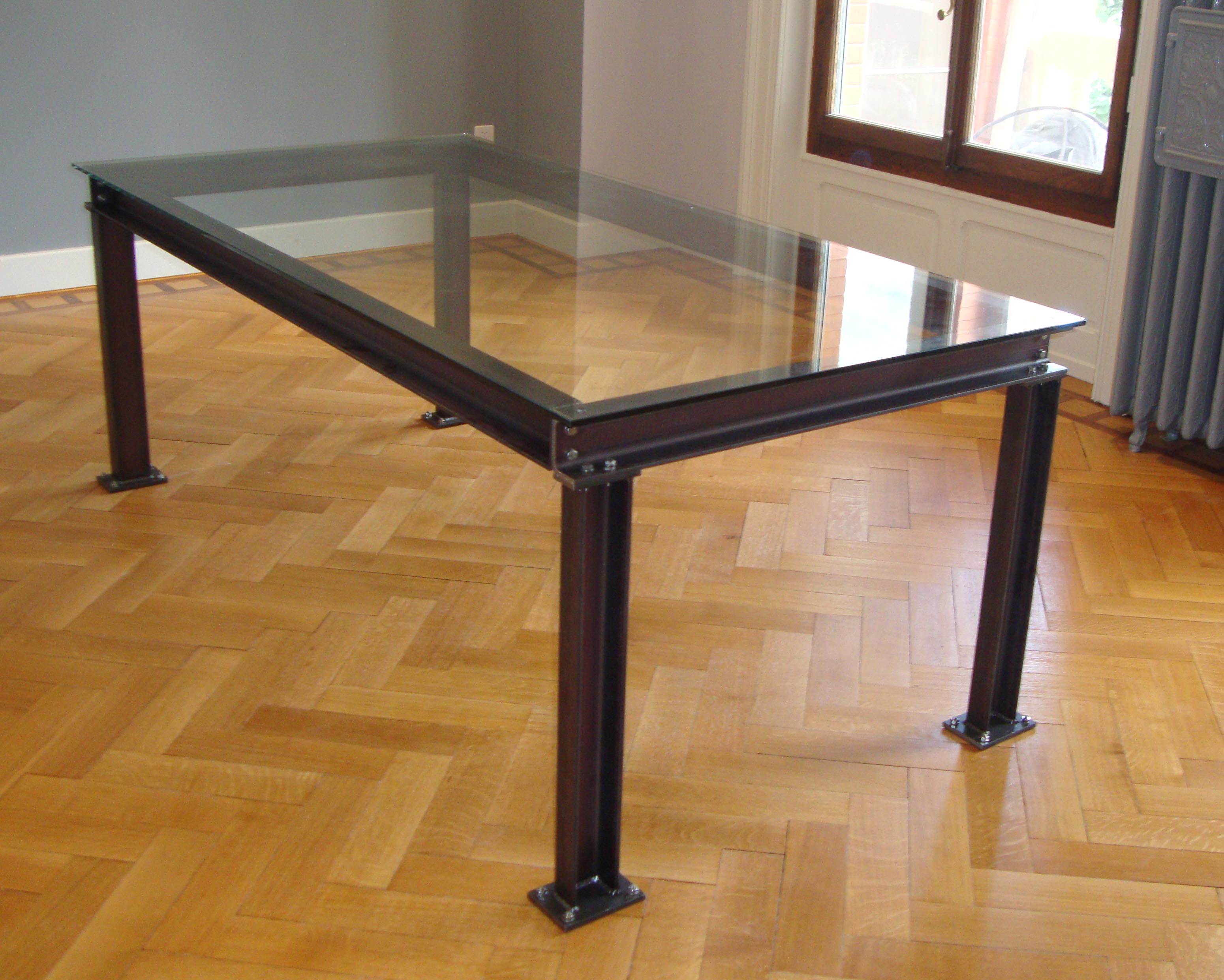 Table salon industriel: table palette acier sur roulettes basse ...